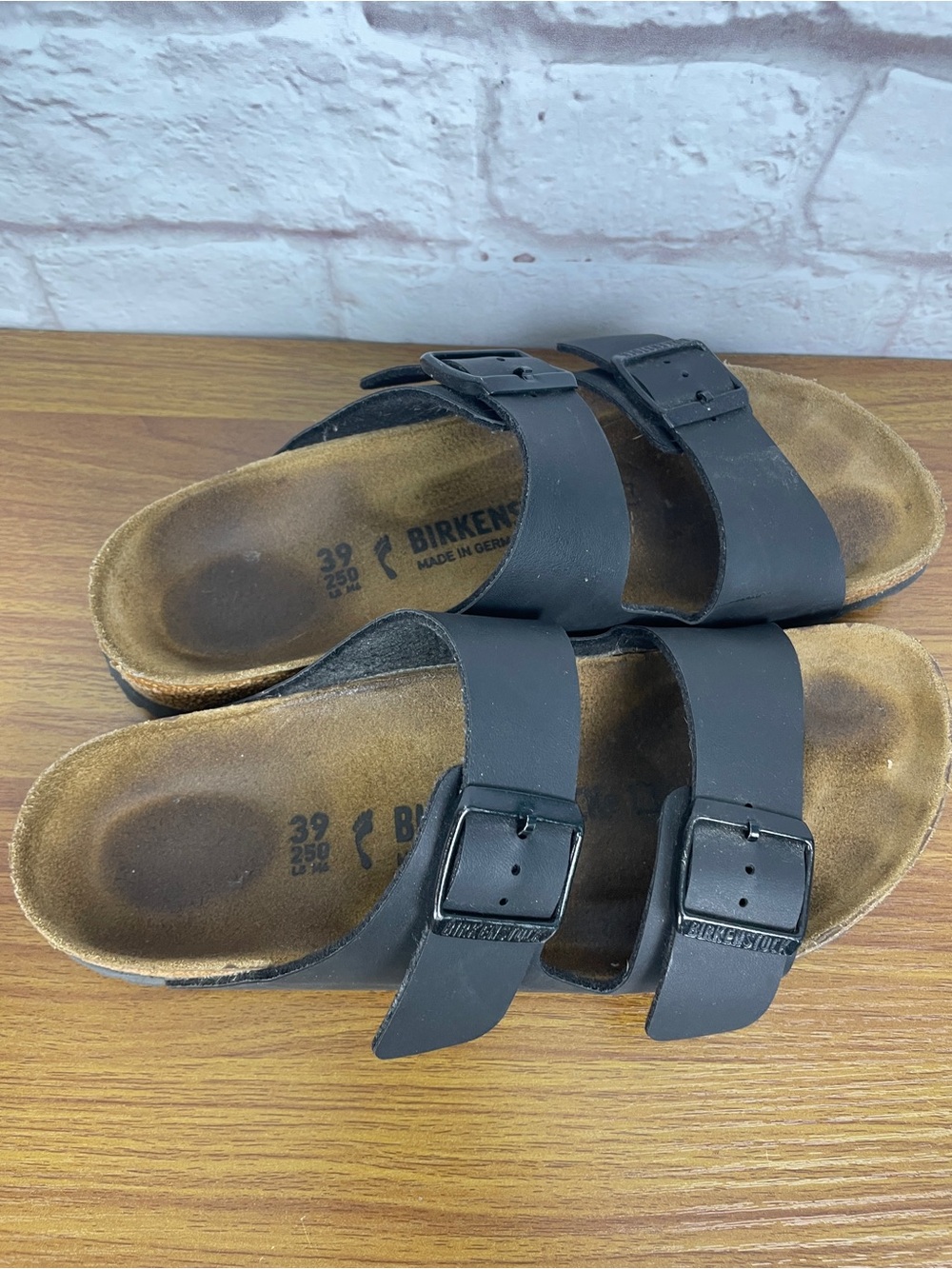 Birkenstock Arizona Black Faux Leather Sandals Size 39 - Picture 6 of 7